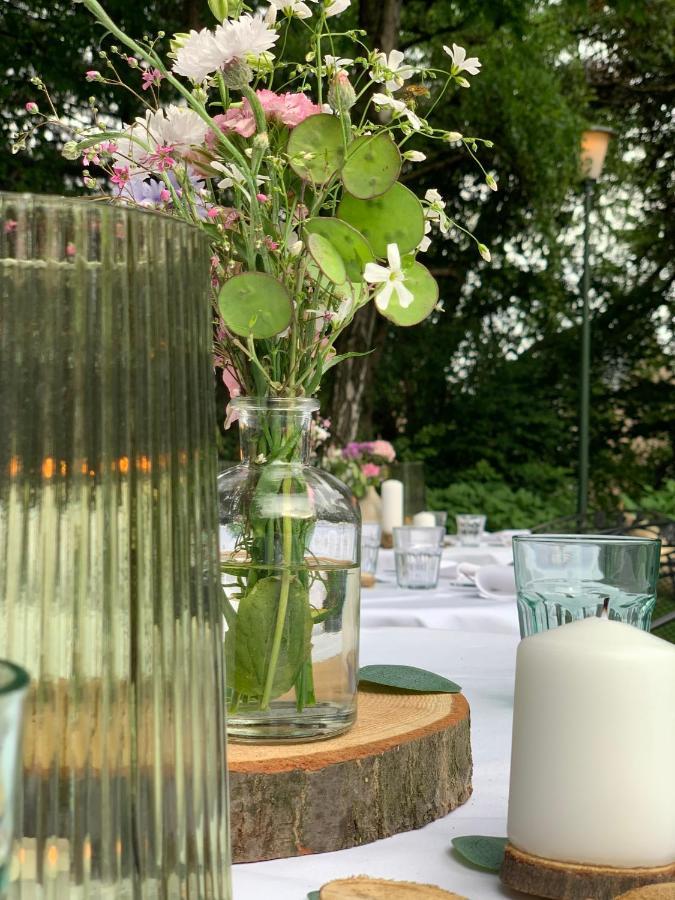 Hotel Au Nom De Dieu Dilsen-Stokkem Eksteriør bilde